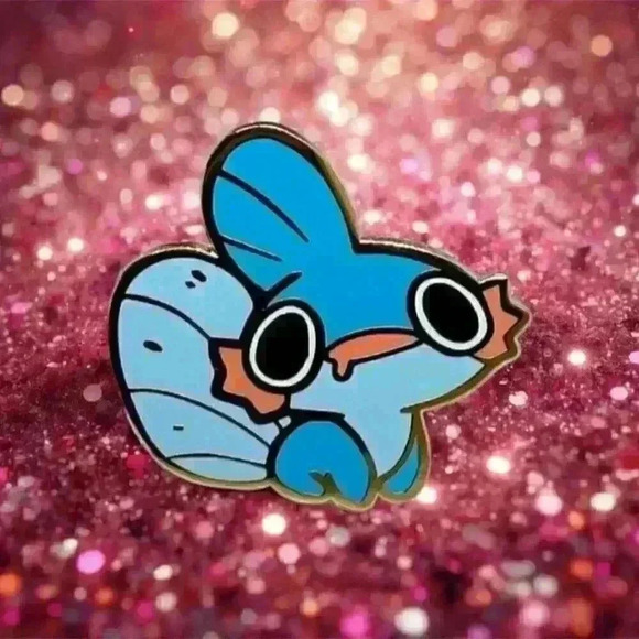 Derpy Meme Mudkip Enamel Pin - Hilarious Pokémon Collectible - Picture 1 of 4